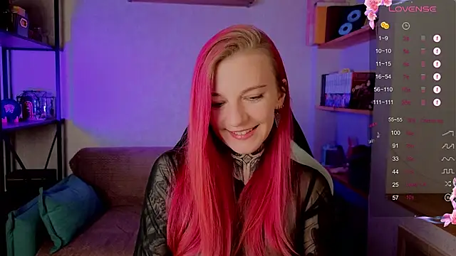 Roxy      online show from 10/04/25, 08:43