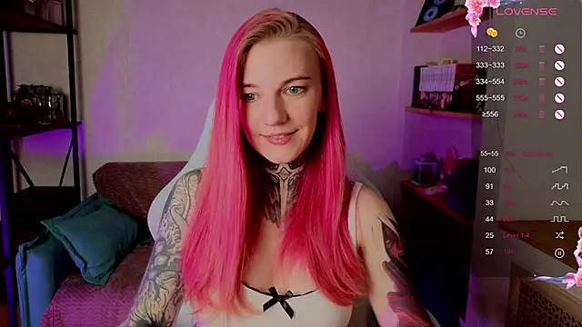 Roxy      online show from 09/14/25, 09:15