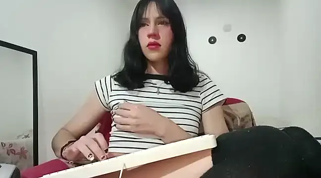 lucydreamm online show from 01/17/25, 01:36