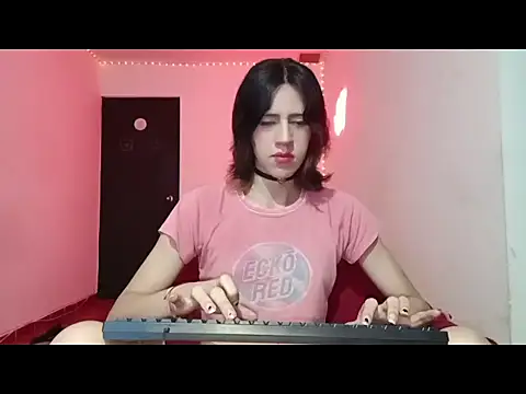 lucydreamm online show from 11/12/25, 11:08