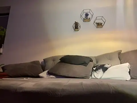 Snapshot of deskriptive chatting on 04/11/26, 10:57 deskriptive online show from 04/11/26, 10:57