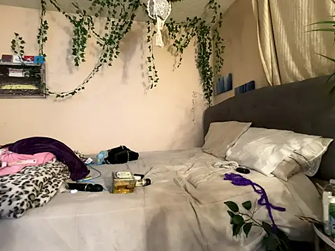 magicalc00ch online show from 12/16/25, 03:44