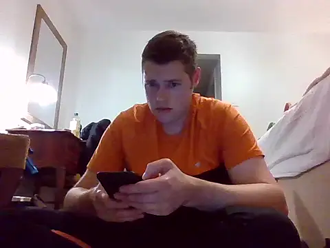 Snapshot of AnalLove1990 chatting on 10/06/25, 10:32 AnalLove1990 online show from 10/06/25, 10:32