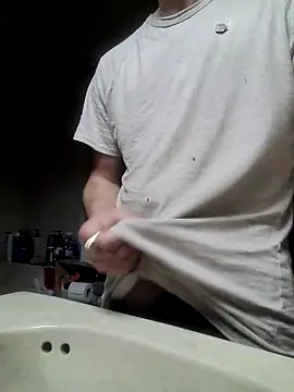 Snapshot of JustTylerr chatting on 06/23/26, 01:47 JustTylerr online show from 06/23/26, 01:47