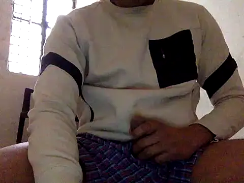 yadavindra85 online show from 01/18/26, 03:54