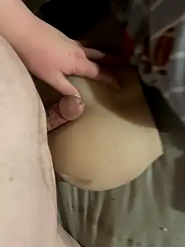 Snapshot of fatdudebigdic chatting on 11/24/25, 05:51 fatdudebigdic online show from 11/24/25, 05:51