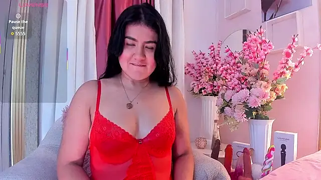 scarlet fostt  online show from 11/20/25, 01:45