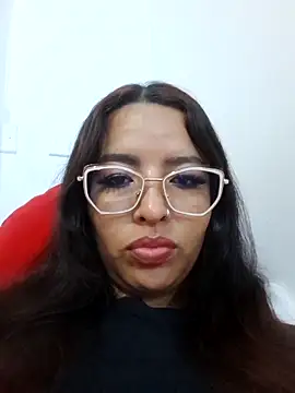 Snapshot of MadelaineJones chatting on 05/14/26, 06:32 MadelaineJones online show from 05/14/26, 06:32