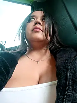 Snapshot of Cristal__04 chatting on 10/18/25, 03:03 Cristal 04 online show from 10/18/25, 03:03