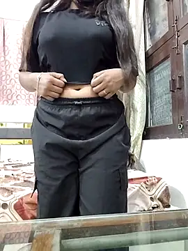 Snapshot of MohiniHott chatting on 09/16/25, 06:47 MohiniHott online show from 09/16/25, 06:47