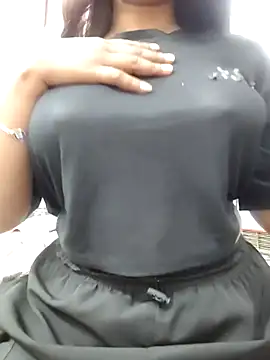 MohiniHott online show from 11/17/25, 06:17