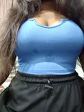 MohiniHott online show from 12/17/25, 06:07