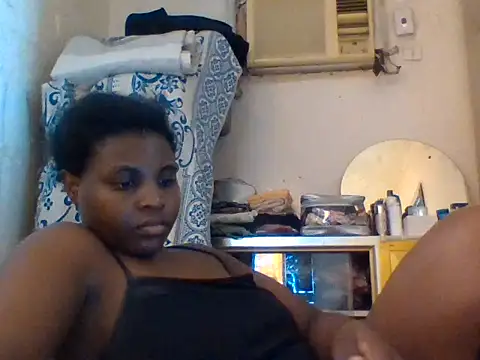 queenzuena online show from 06/23/26, 01:42