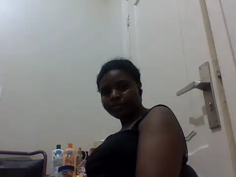 queenzuena online show from 05/31/26, 08:53