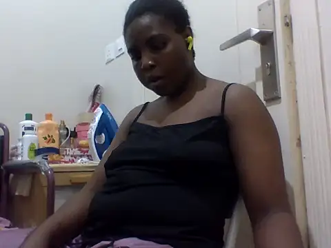 queenzuena online show from 05/21/26, 08:50