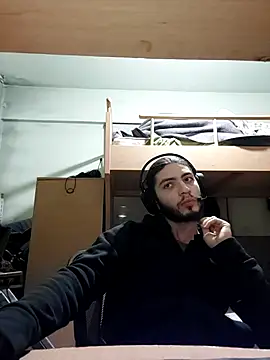 kleineid77 online show from 12/16/25, 05:50