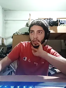 kleineid77 online show from 10/31/25, 08:05