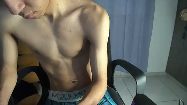 isaaclatino online show from 10/21/25, 10:20