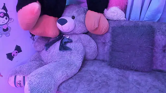 isaaclatino online show from 11/14/25, 12:03