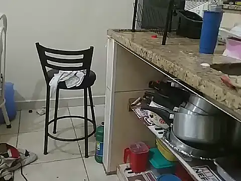 Snapshot of pikalindaxx chatting on 01/16/25, 02:30 pikalindaxx online show from 01/16/25, 02:30