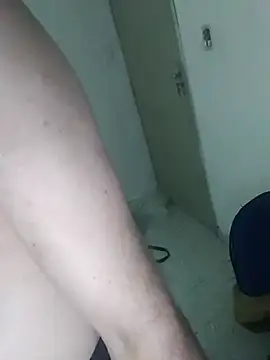 Snapshot of pikalindaxx chatting on 02/18/26, 09:39 pikalindaxx online show from 02/18/26, 09:39