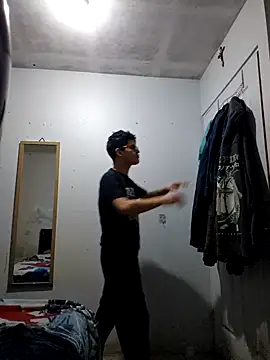 Snapshot of Josudaln2 chatting on 11/15/25, 09:24 Josudaln2 online show from 11/15/25, 09:24