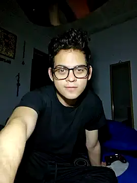 Snapshot of Josudaln2 chatting on 11/18/25, 08:56 Josudaln2 online show from 11/18/25, 08:56