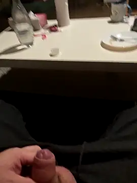 fickmonster2024 online show from 12/16/25, 05:28