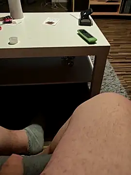 fickmonster2024 online show from 12/17/25, 05:45