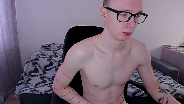 Alex silents online show from 03/19/25, 05:52