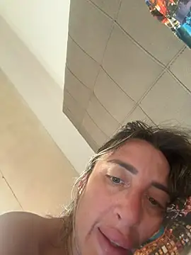 Snapshot of casalinga88 chatting on 06/17/26, 05:51 casalinga88 online show from 06/17/26, 05:51