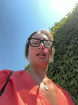 Snapshot of casalinga88 chatting on 06/30/26, 11:21 casalinga88 online show from 06/30/26, 11:21