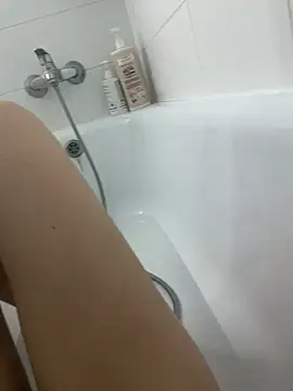 Adela Vetta online show from 12/13/25, 09:32