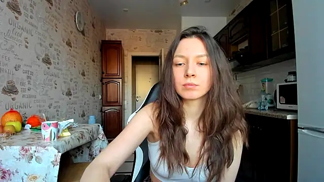 Snapshot of Adela_Vetta chatting on 02/27/25, 02:21 Adela Vetta online show from 02/27/25, 02:21