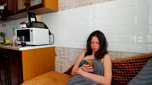 Snapshot of Adela_Vetta chatting on 03/02/25, 11:41 Adela Vetta online show from 03/02/25, 11:41