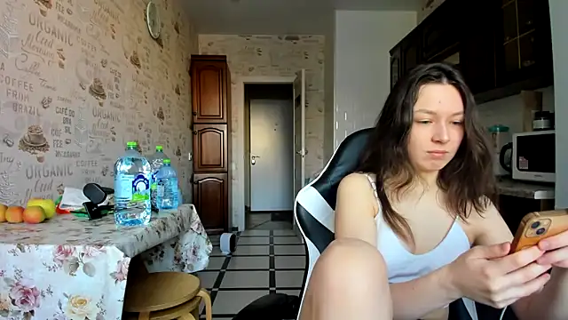 Snapshot of Adela_Vetta chatting on 02/28/25, 08:31 Adela Vetta online show from 02/28/25, 08:31
