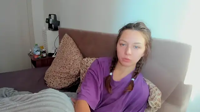 Snapshot of Adela_Vetta chatting on 09/30/25, 12:11 Adela Vetta online show from 09/30/25, 12:11