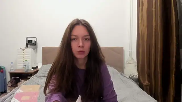 Adela Vetta online show from 11/10/25, 04:23
