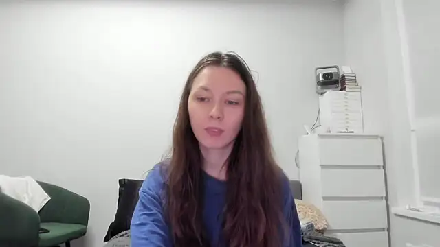 Adela Vetta online show from 04/08/26, 07:37