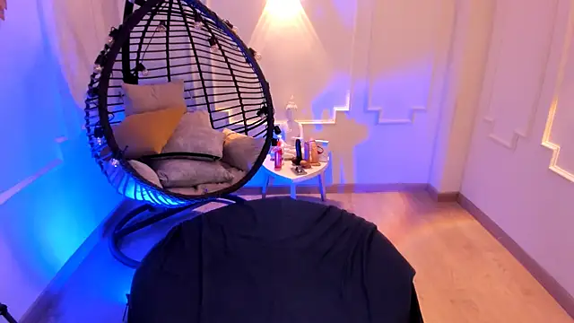 Snapshot of Sheryl_Hamilton chatting on 03/22/25, 12:35 Sheryl Hamilton online show from 03/22/25, 12:35