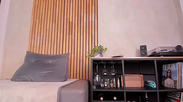 honeyhot69   online show from 04/22/26, 11:39