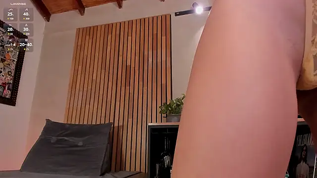 honeyhot69   online show from 03/15/26, 12:23