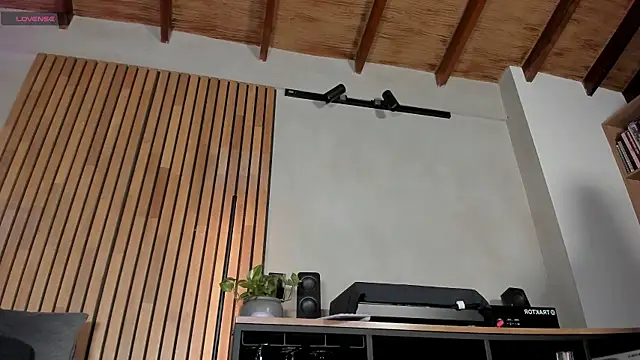 honeyhot69   online show from 09/30/25, 11:27