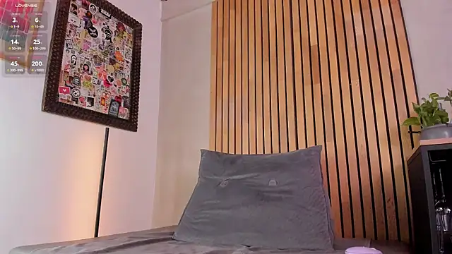 honeyhot69   online show from 04/15/26, 11:49