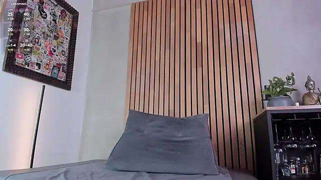 honeyhot69   online show from 04/13/26, 11:47