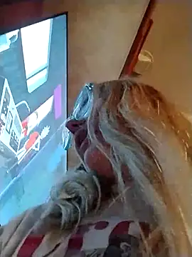 xWhoreAbleX Pika online show from 11/27/25, 07:47