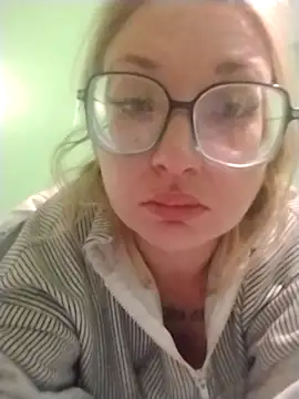 xWhoreAbleX Pika online show from 12/03/25, 08:36