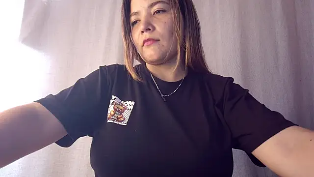 Snapshot of tara_rios chatting on 04/04/26, 03:51 tara rios online show from 04/04/26, 03:51