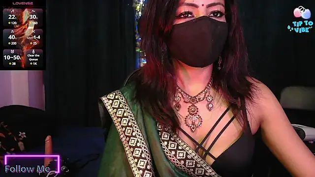 Snapshot of Aashiya- chatting on 02/25/25, 12:14 Aashiya- online show from 02/25/25, 12:14