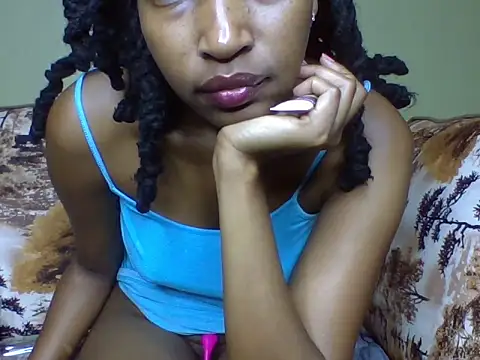 Snapshot of Daddies_lover chatting on 01/06/25, 03:31 Daddies lover online show from 01/06/25, 03:31